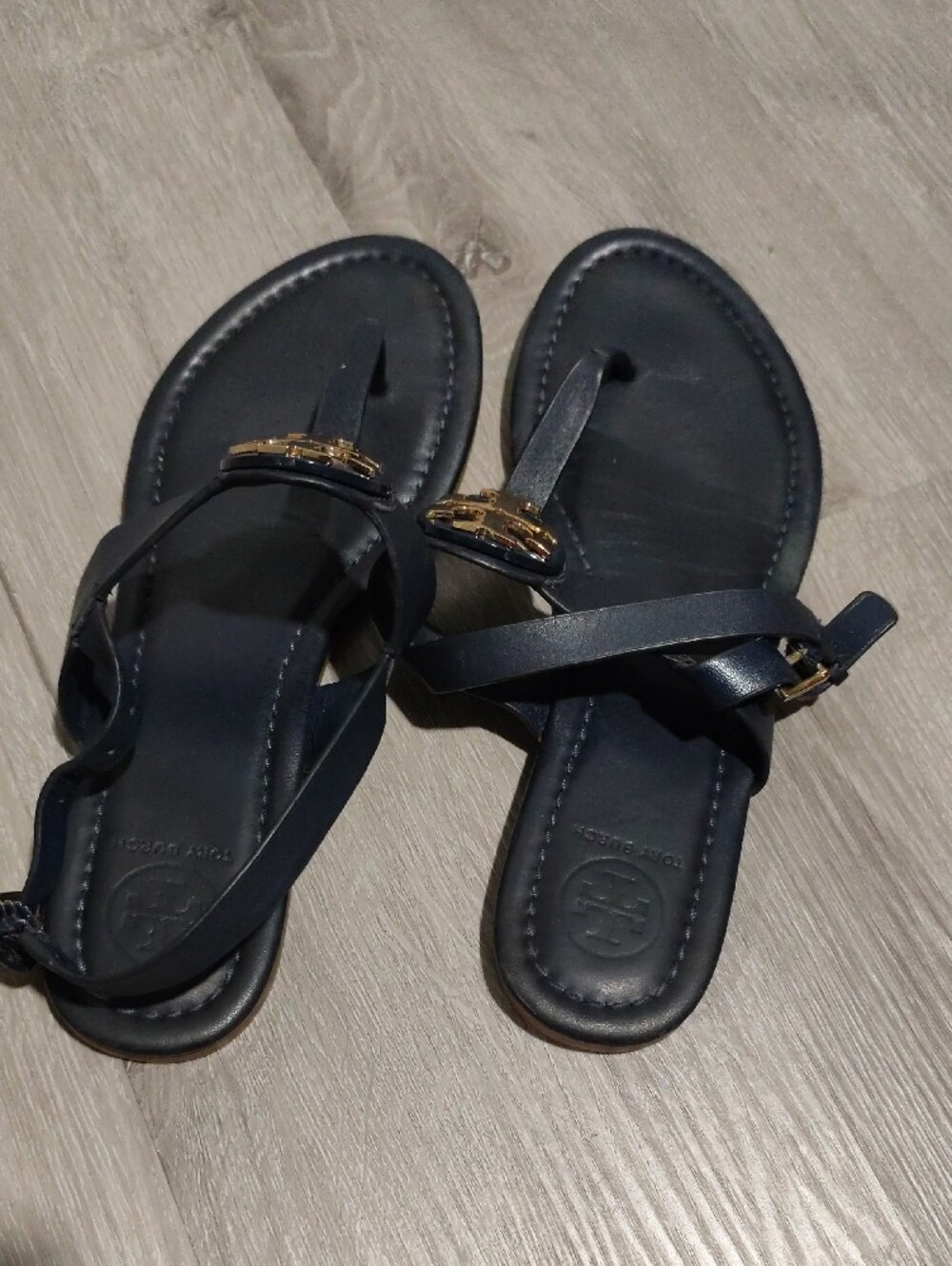Tory Burch Dark Blue Leather Thong Sandals with Gold Logo Medallions - Picture 5 of 9